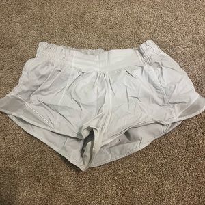 Lululemon hottie hot white size 4 worn